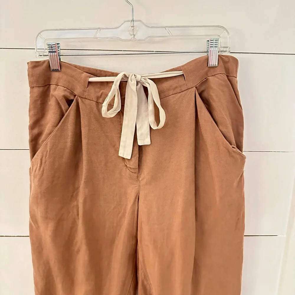 ARITZIA WILFRED 6 Earthy pink linen bland tie waist hidden buttonfly crop jogger
